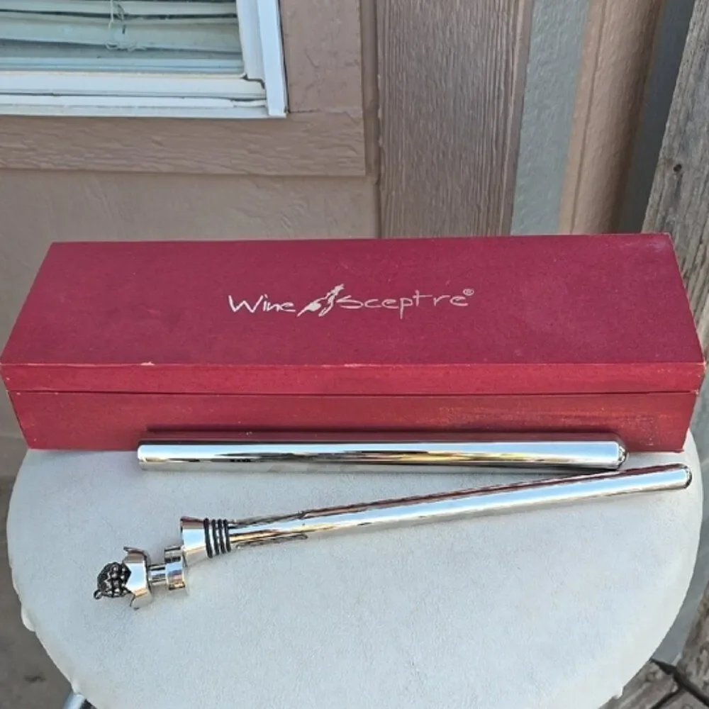 Unbranded wine sceptre